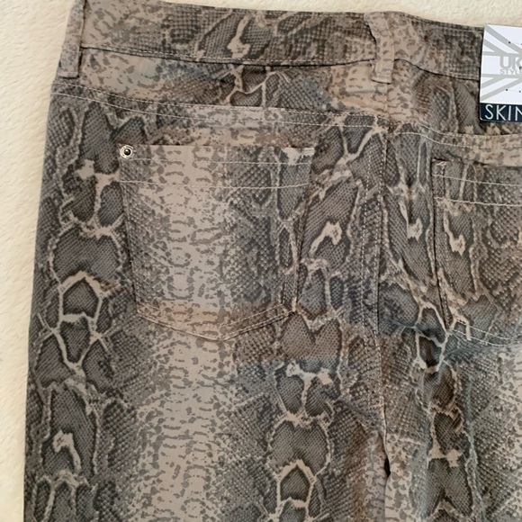French Connection Python Chic Beige Crease Lightening Skinny Pants Size … - Picture 12 of 17